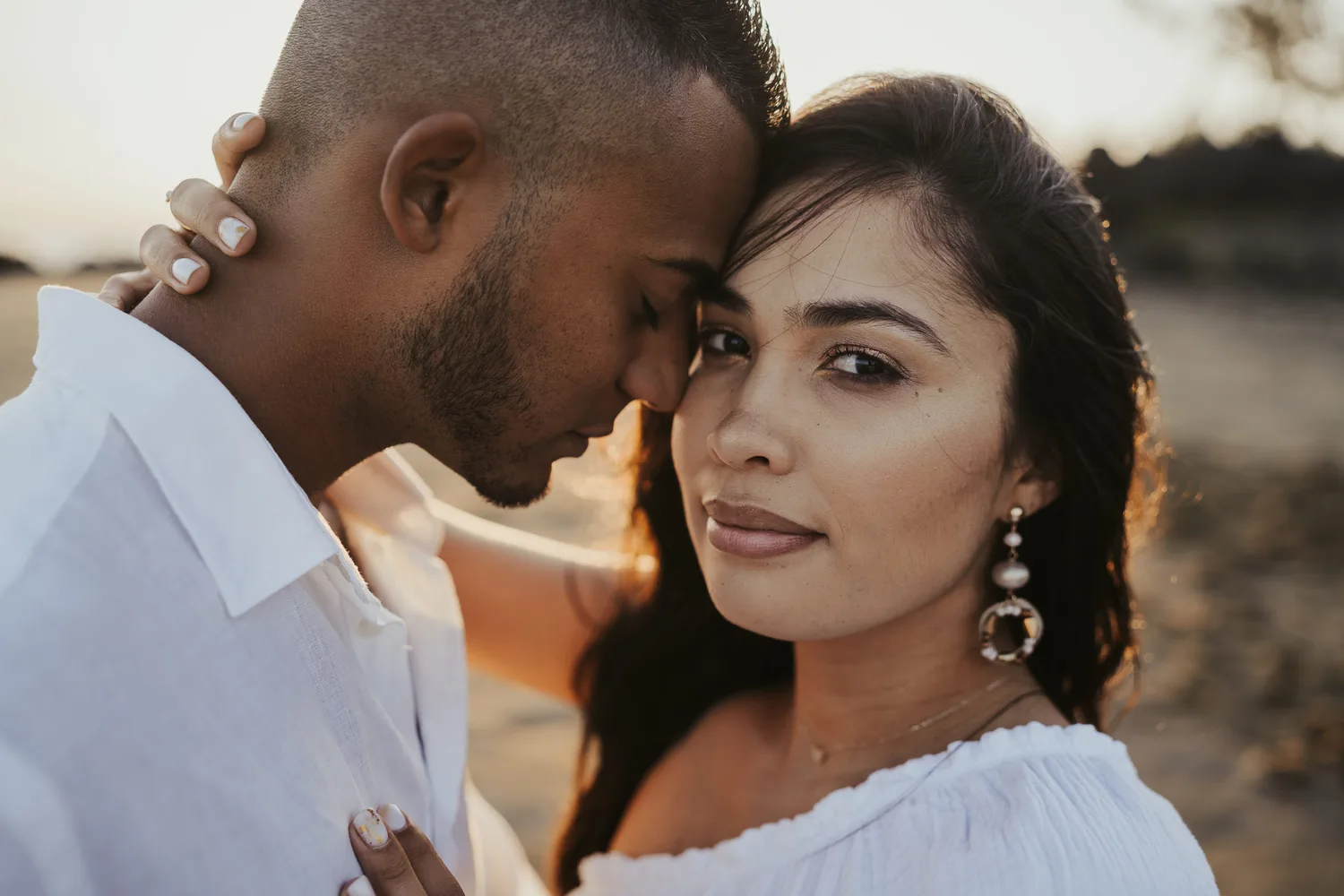 Portrait de couple en lumière naturelle